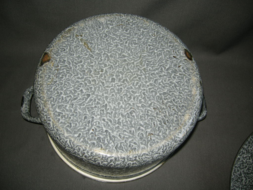 emaille grijs gewolkt 015. pan O30 cm.