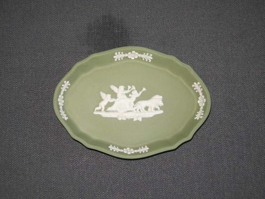 Wedgwood Jasperware groen 016. schaaltje ovaal 10,5 cm.