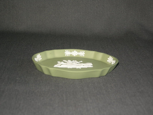 Wedgwood Jasperware groen 016. schaaltje ovaal 10,5 cm.