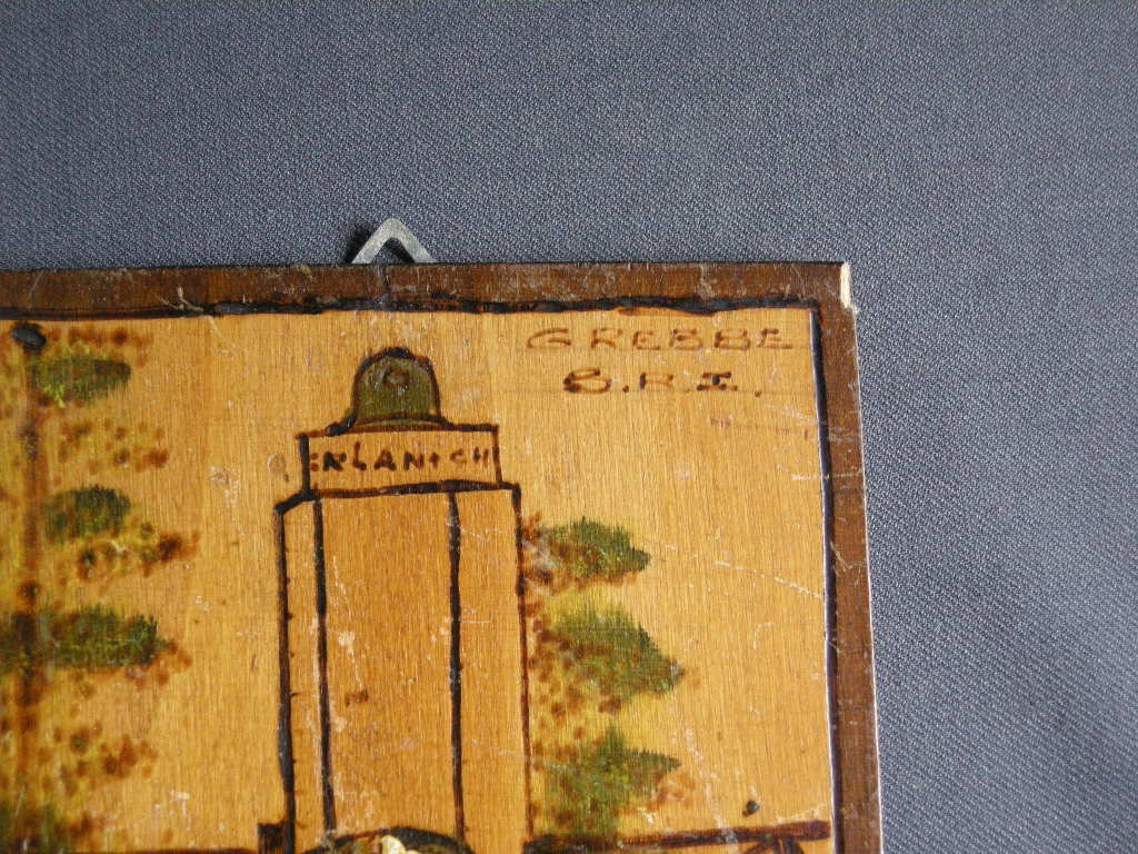 brocante diverse 016. houten schilderijtje van "de slag om Grebbeberg"