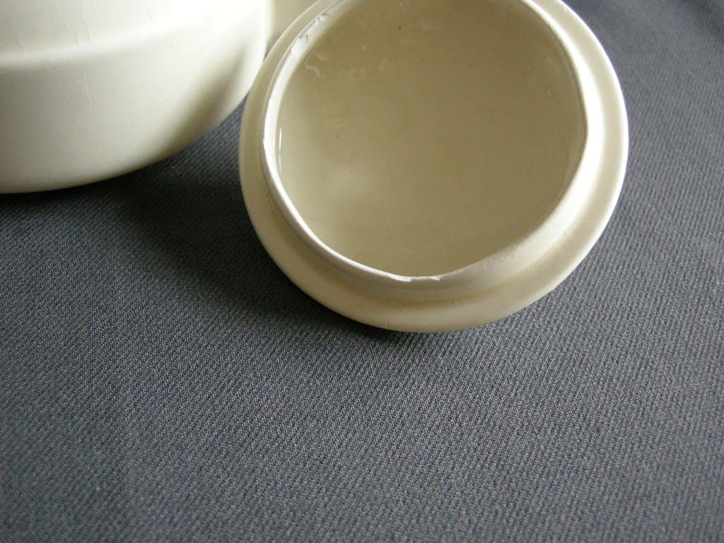 Societe Ceramique roomwit 016. suikerpot