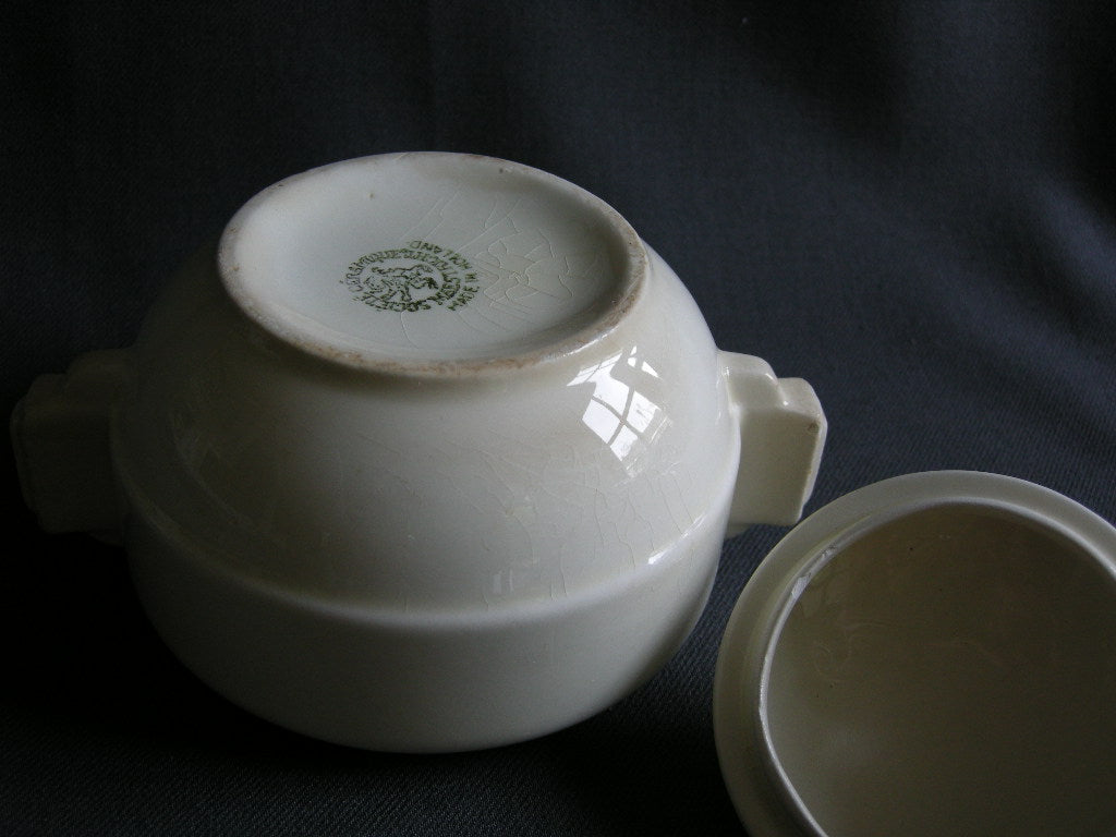 Societe Ceramique roomwit 016. suikerpot