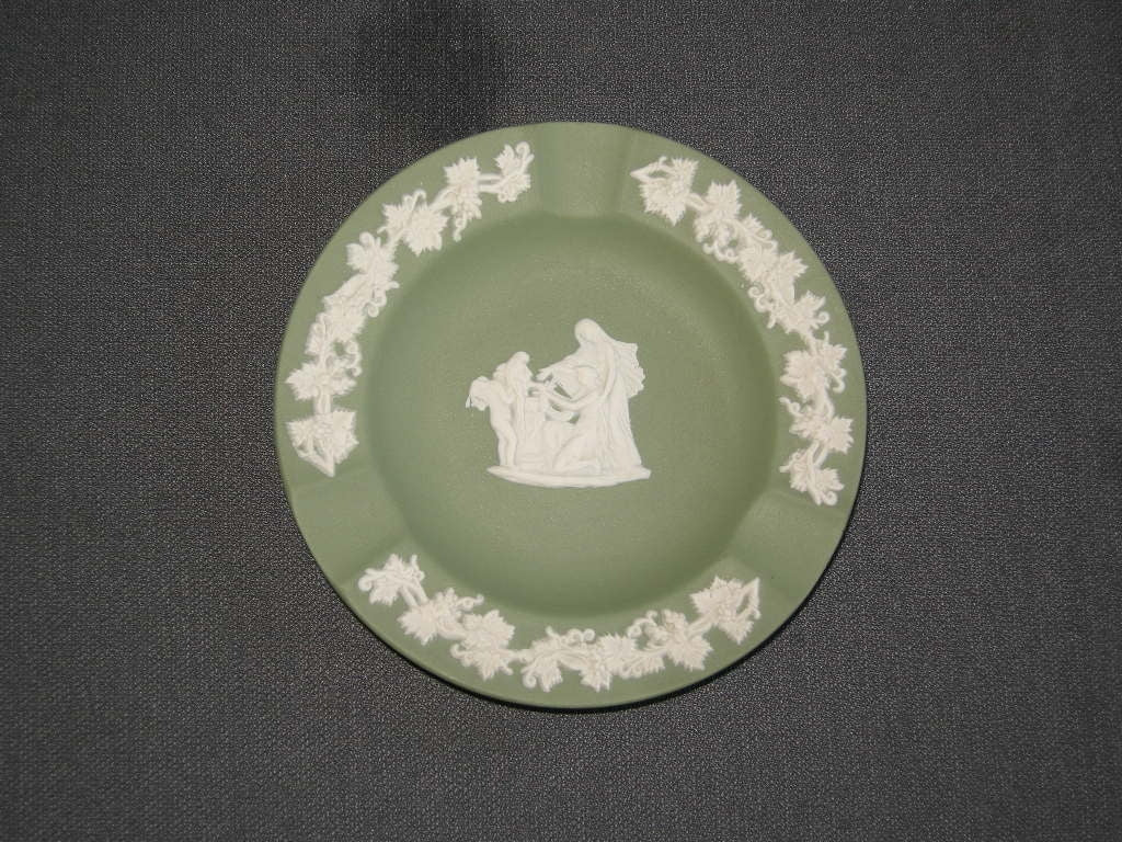 Wedgwood Jasperware groen 017. asbakje