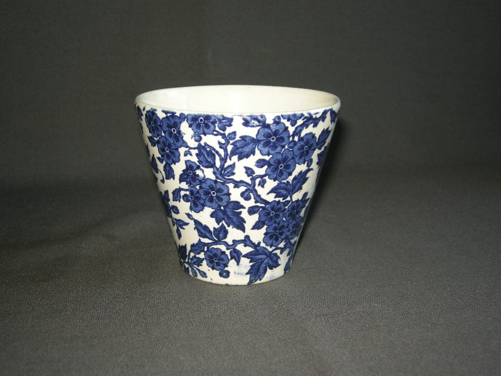 Societe Ceramique bloempotten en vazen 017. Pompadour set van 4 bloempotten