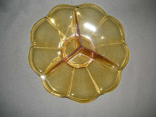 glas - kristal geel 018. 3-vakschaal