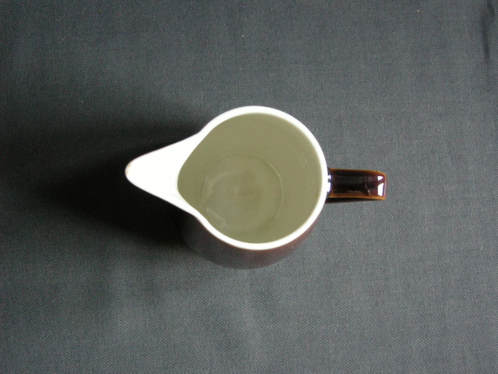 Villeroy & Boch bruin 020. schenkkannetje nr. 5