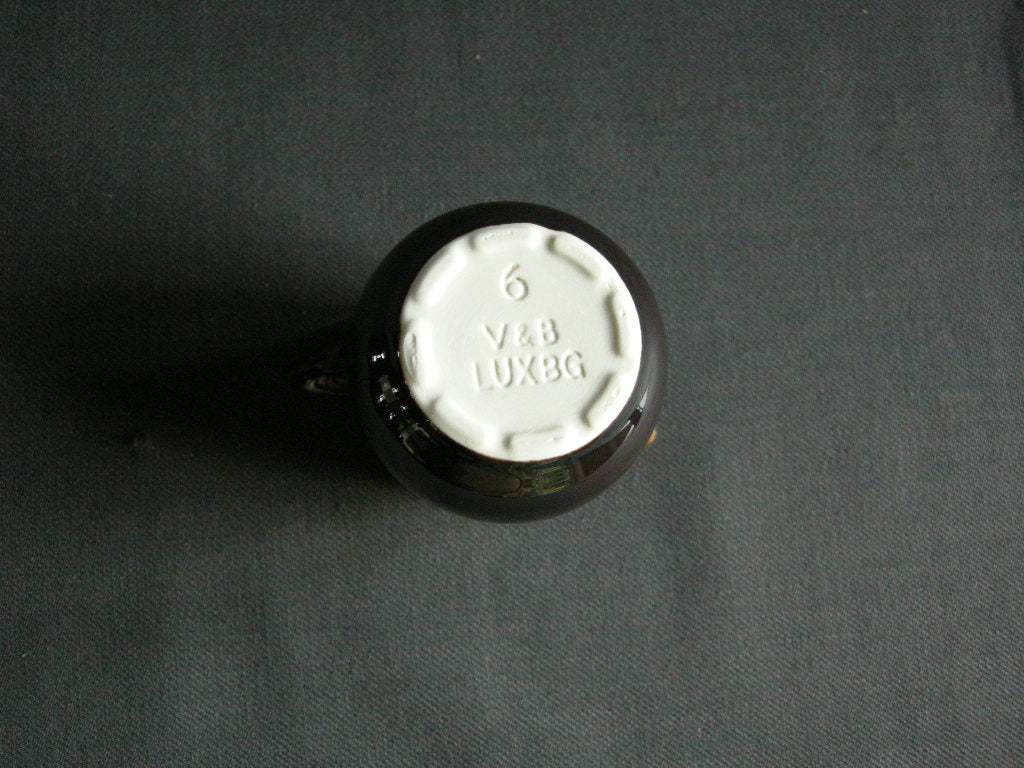 Villeroy & Boch bruin 021. schenkkannetje nr. 6