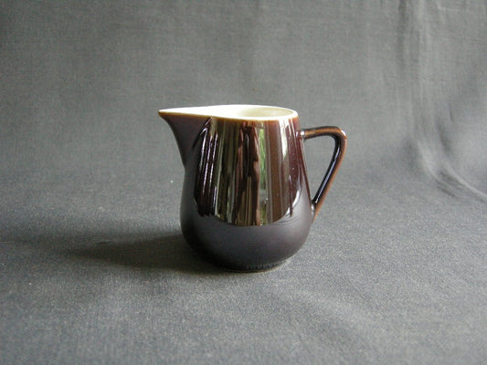 Villeroy & Boch bruin 021. schenkkannetje nr. 6