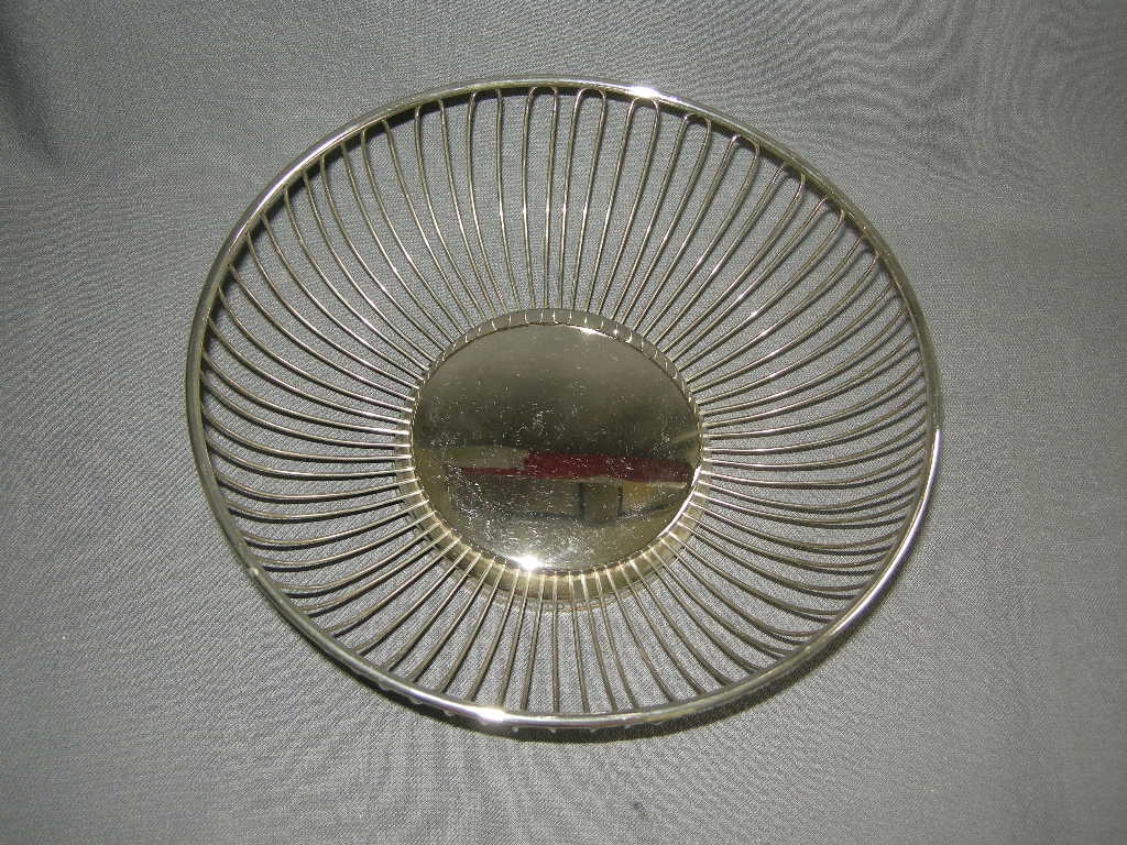 roestvrijstaal 022. Alessi draadmand O24,5 cm.