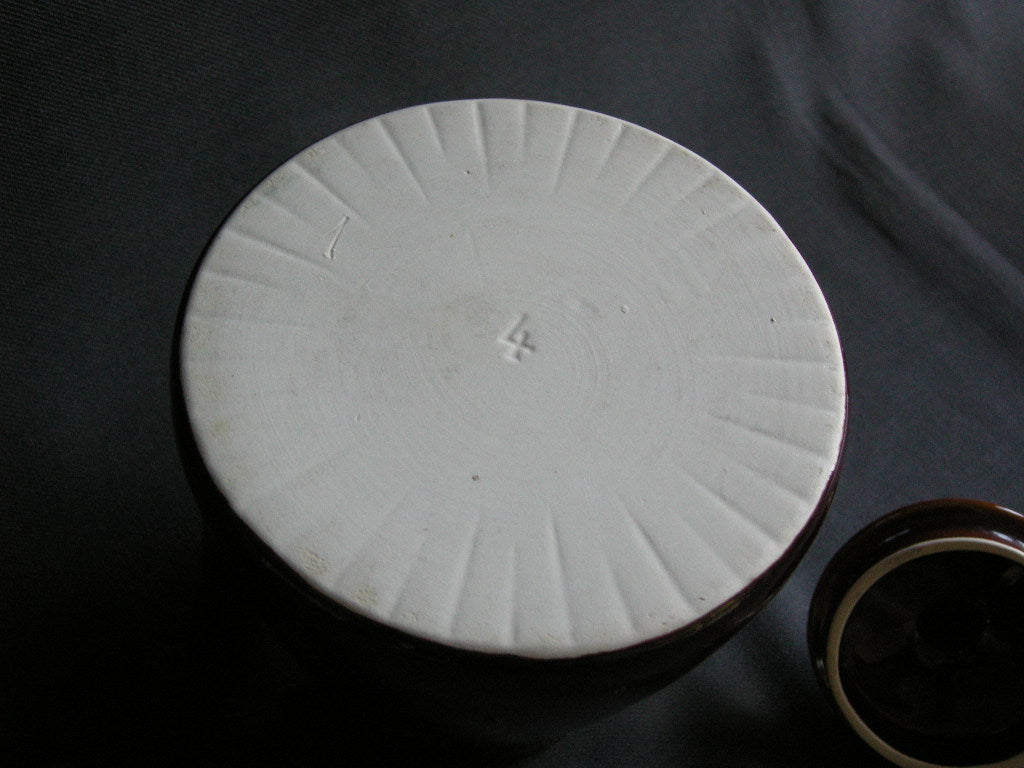 Villeroy & Boch bruin 023. koffiepotje nr. 4 met schuine filter