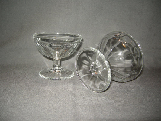 gebruikt glas / kristal glazen 023 b. 2 coupes