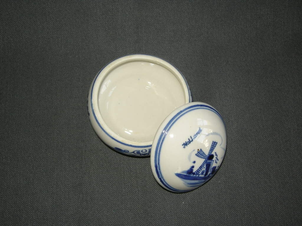 Delfts blauw diverse 024. klein dekseldoosje