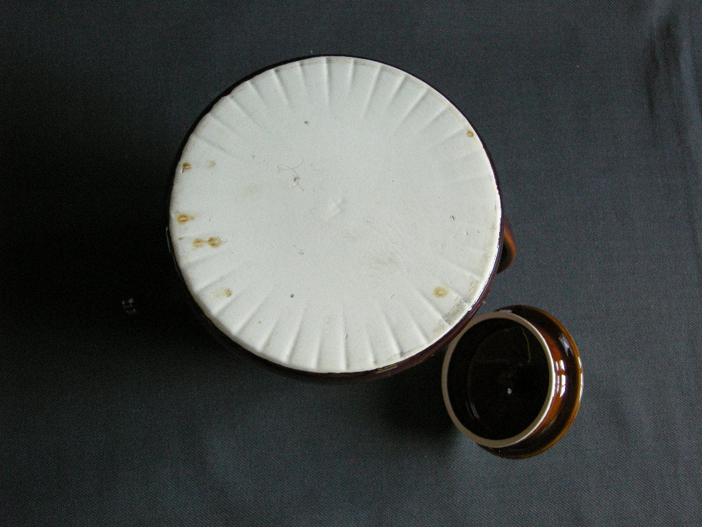 Villeroy & Boch bruin 024. koffiepotje nr. 4