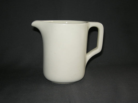 Petrus Regout roomwit 025. schenkkan 0,5 ltr.