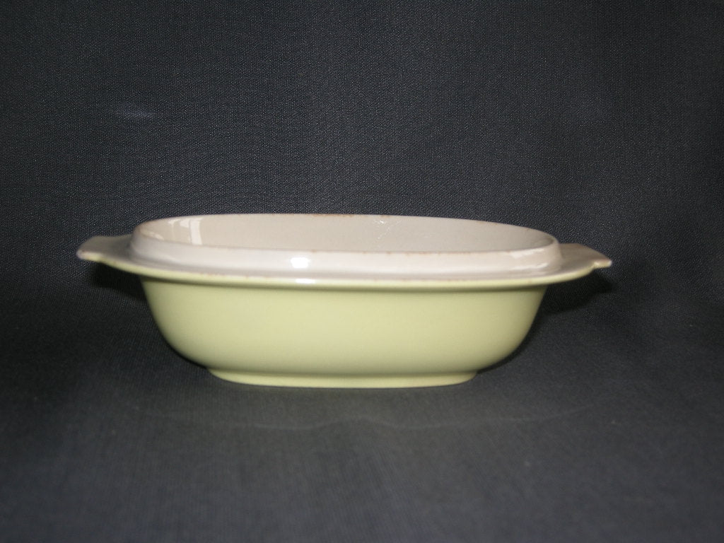 Petrus Regout / Royal Sphinx pastel geel 030. onderkant botervloot
