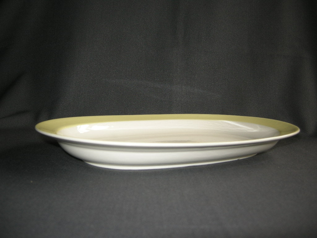 Petrus Regout / Royal Sphinx pastel geel 031. vleesschaal Desiree
