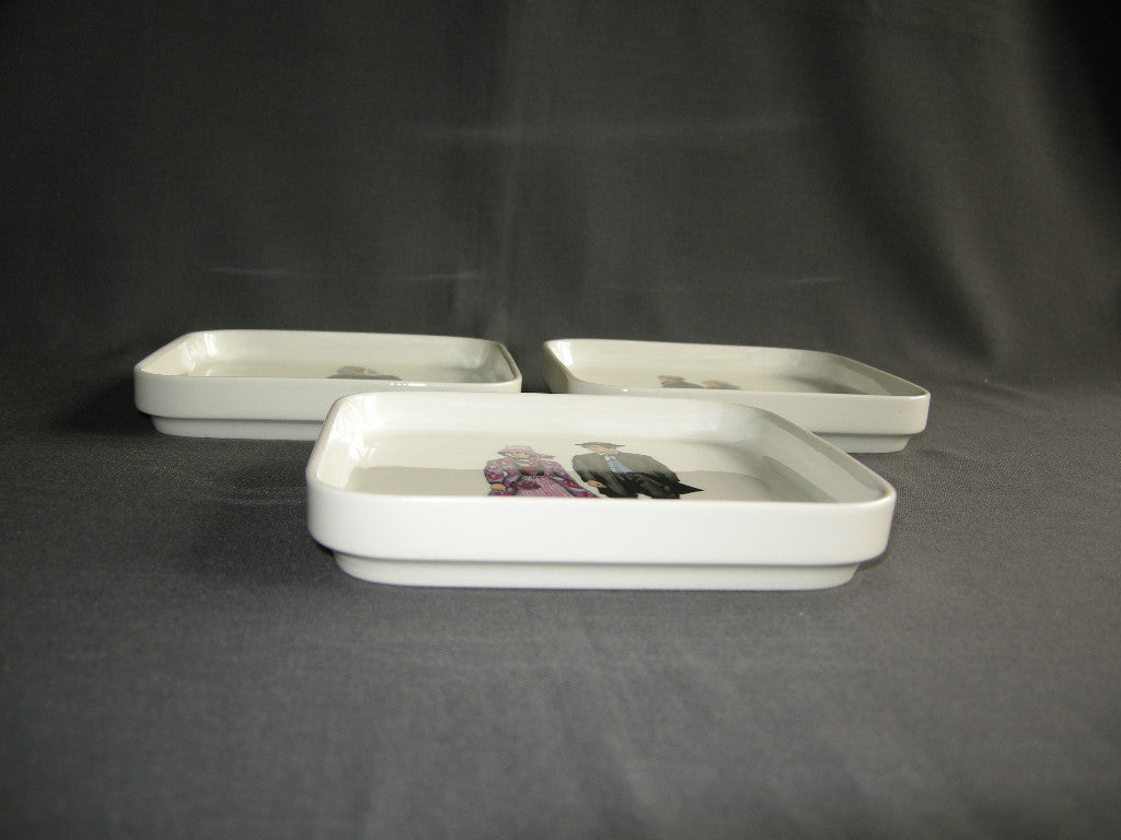 Villeroy & Boch diverse 031b. schaaltjes klederdracht 12,5 x 12,5 cm.