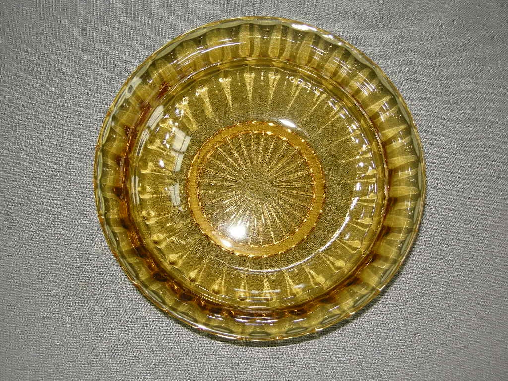 gebruikt glas - kristal geel 034. schaaltje Leerdam Hollandia