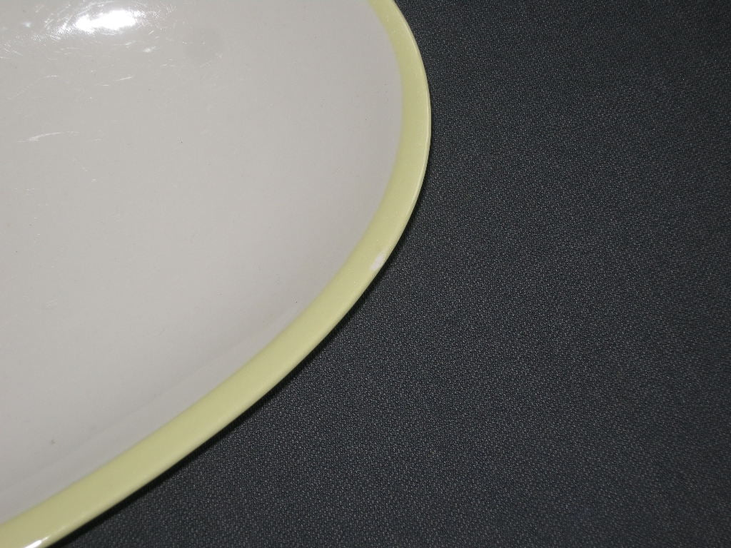 Petrus Regout / Royal Sphinx pastel geel 035. vleesschaaltje