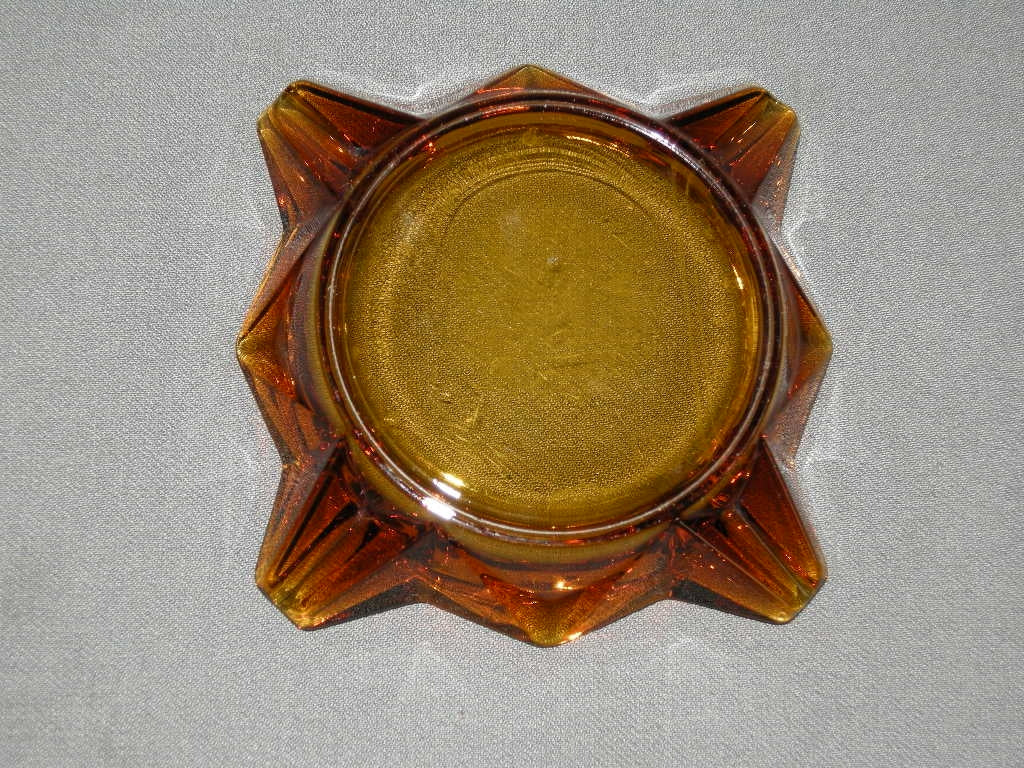 gebruikt glas - kristal geel 035. asbak