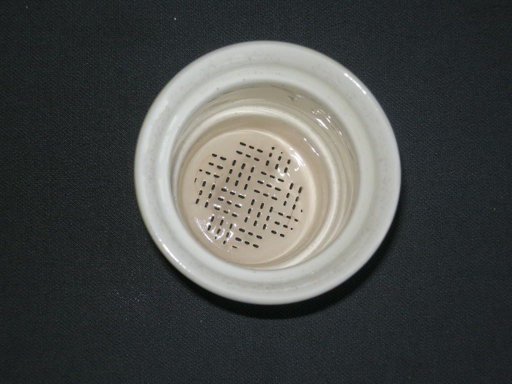 Petrus Regout / Royal Sphinx pastel geel 041. filtertje