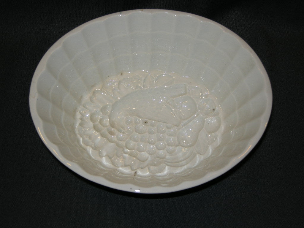 diverse puddingvormen 042. Societé Ceramique fruit 22,5 x 19,5 x 9 cm.
