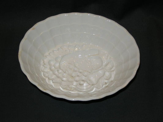diverse puddingvormen 045. Societé Ceramique fruit 19,5 x 16 x 7,5 cm.