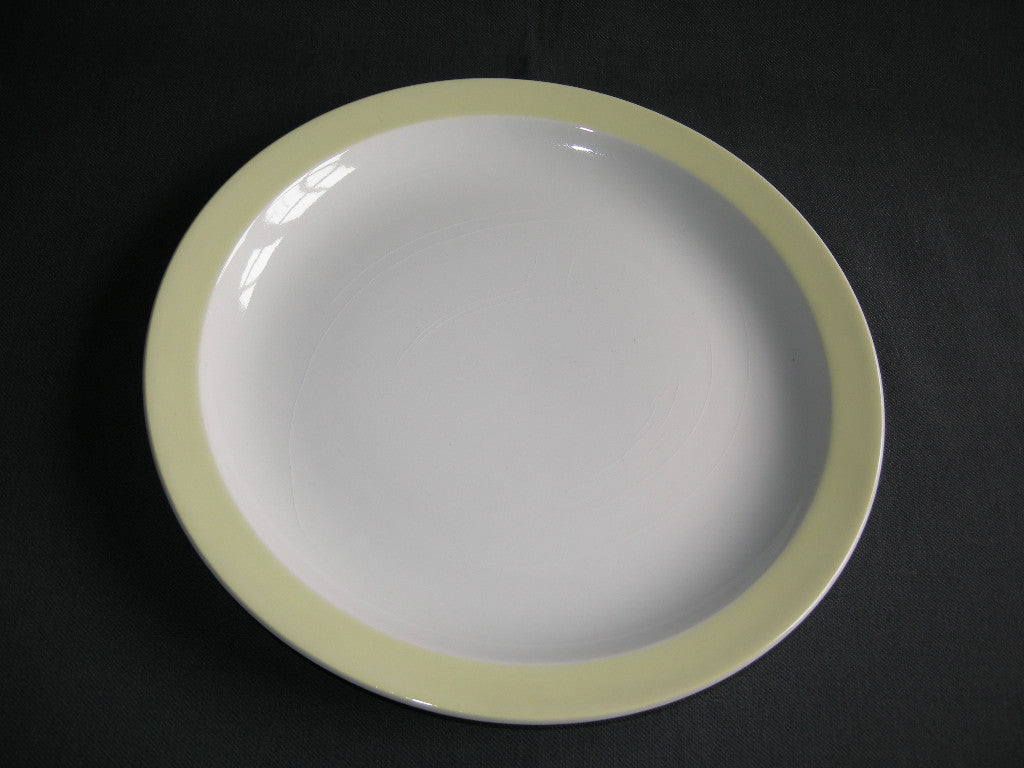 Petrus Regout / Royal Sphinx pastel geel 046b. dinerbord Désiree met lichte craquelé