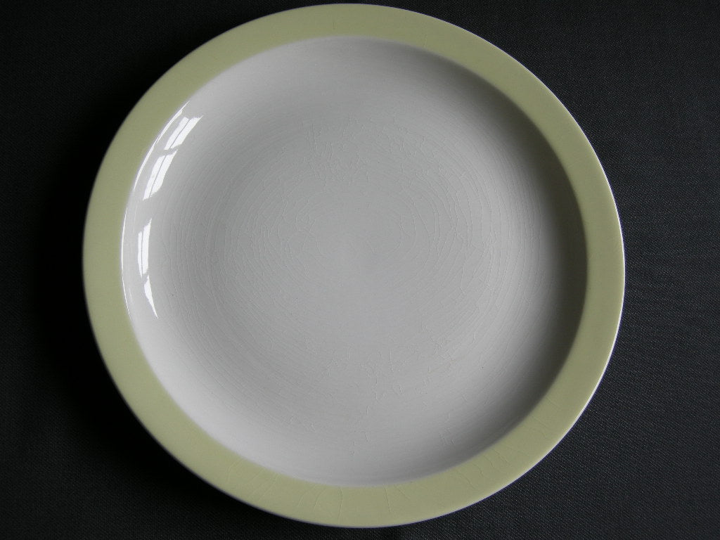 Petrus Regout / Royal Sphinx pastel geel 046c. dinerbord Désiree met meer craquelé