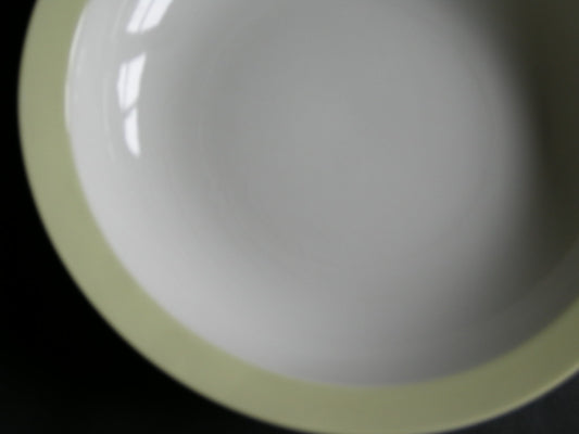Petrus Regout / Royal Sphinx pastel geel 047b. soepbord Desiree met craquelé