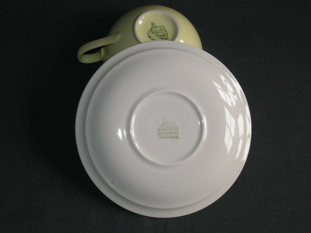 Petrus Regout / Royal Sphinx pastel geel 049. theekop & schotel Desiree