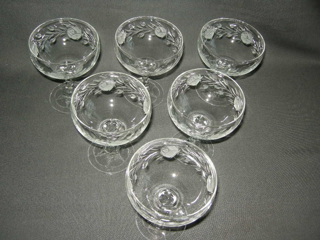gebruikt glas / kristal glazen 050. 6 grote coupes