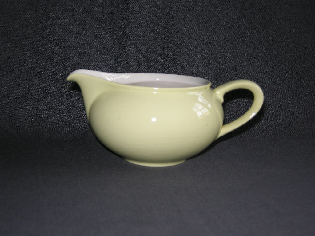 Petrus Regout / Royal Sphinx pastel geel 052. melkkannetje Desiree