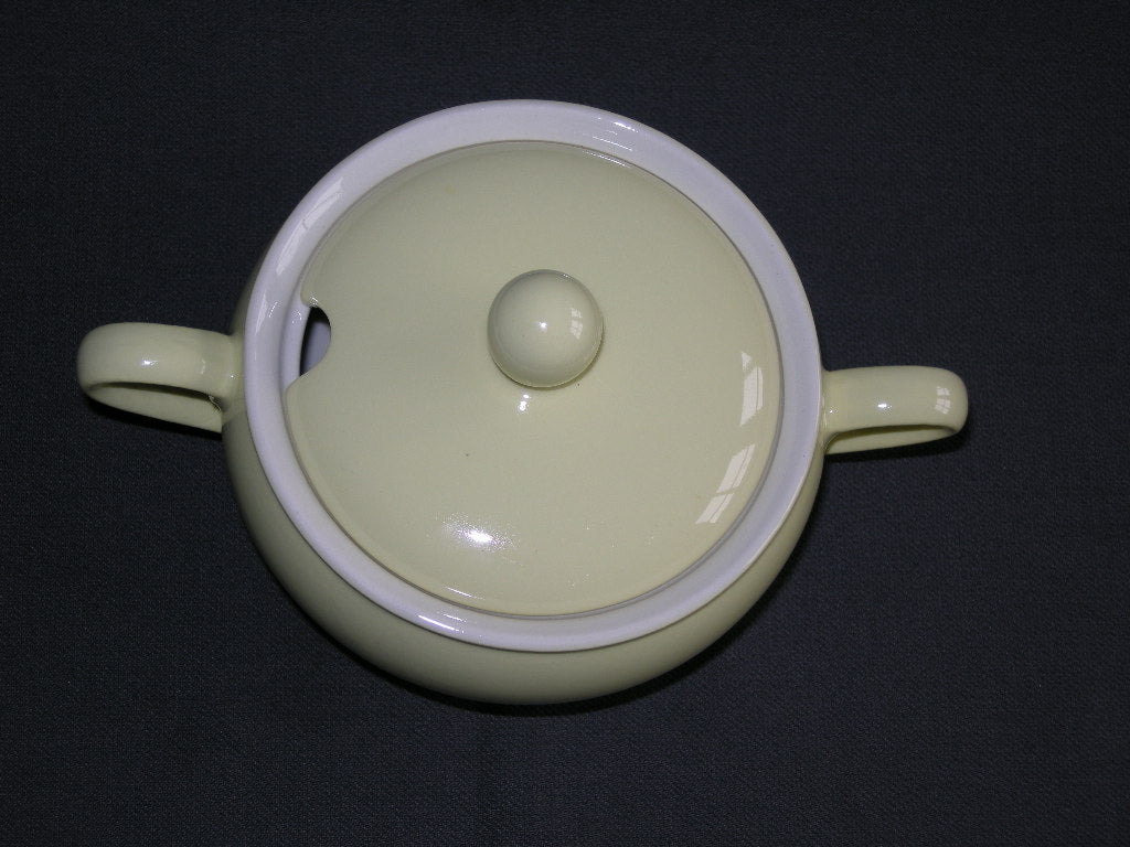 Petrus Regout / Royal Sphinx pastel geel 053. suikerpot Desiree