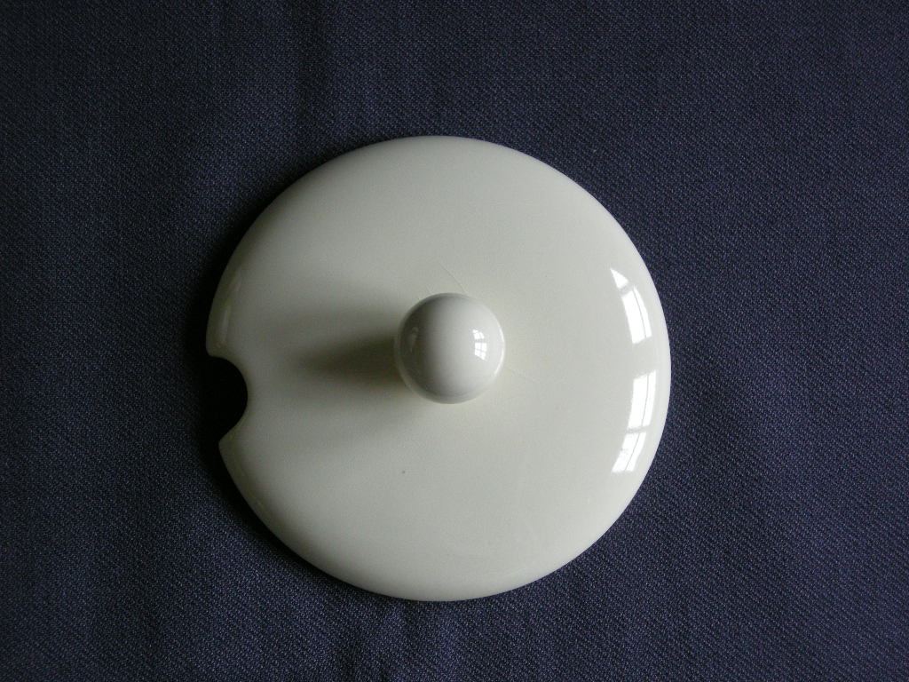 Petrus Regout / Royal Sphinx pastel geel 053. suikerpot Desiree