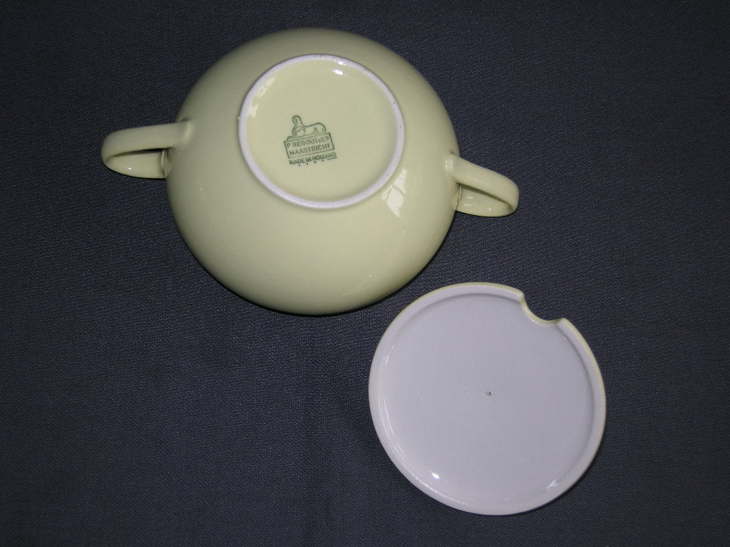 Petrus Regout / Royal Sphinx pastel geel 053. suikerpot Desiree