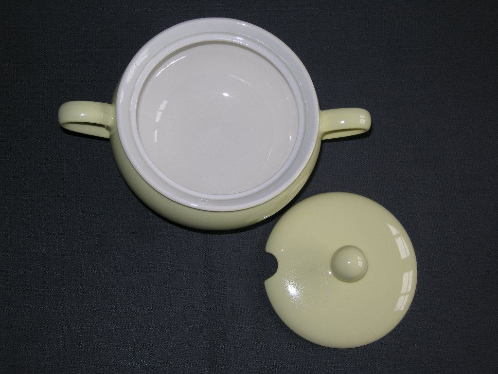 Petrus Regout / Royal Sphinx pastel geel 053. suikerpot Desiree