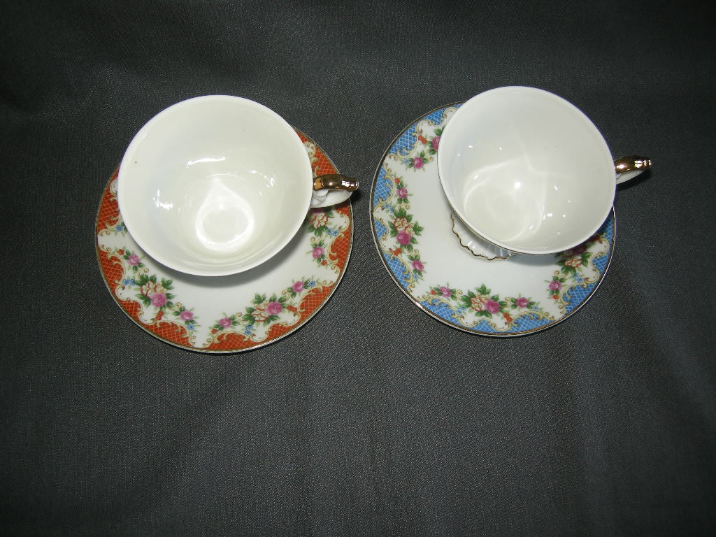 diverse serviesdelen 058. 2 kop & schotels op voetje
