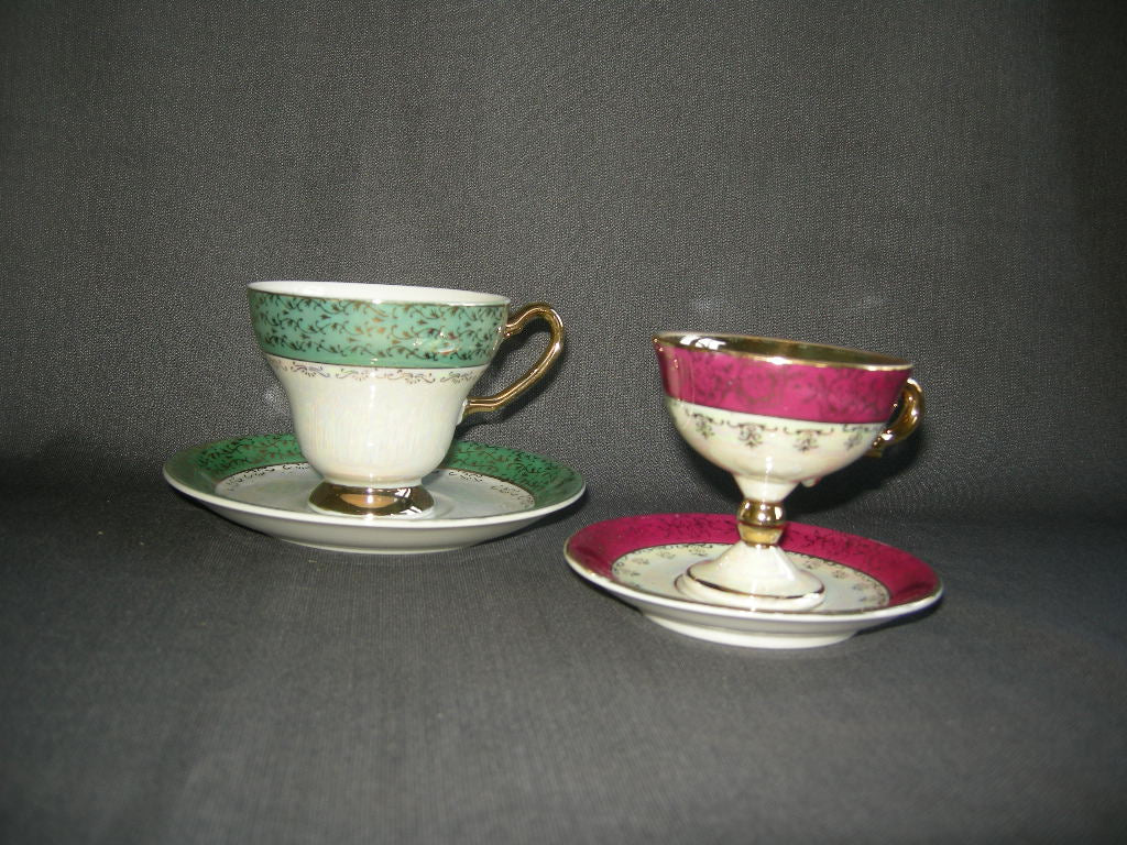 diverse serviesdelen 062. 2 kop & schotels parelmoer