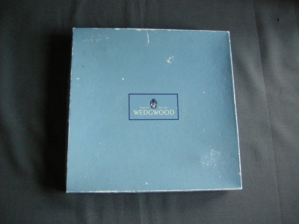 Wedgwood Jasperware blauw 088. Kerstbord 1994 in originele doos