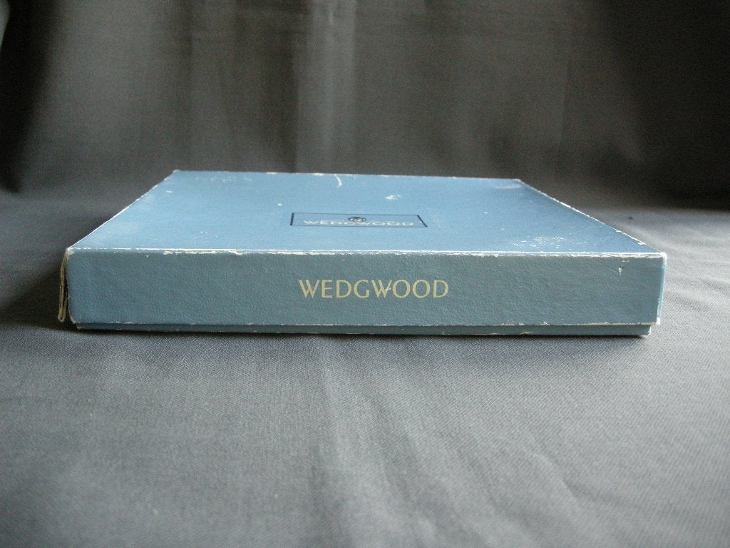 Wedgwood Jasperware blauw 088. Kerstbord 1994 in originele doos