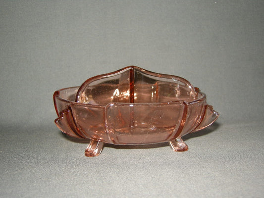 glas - kristal rose 096. 3-vakschaal op pootjes