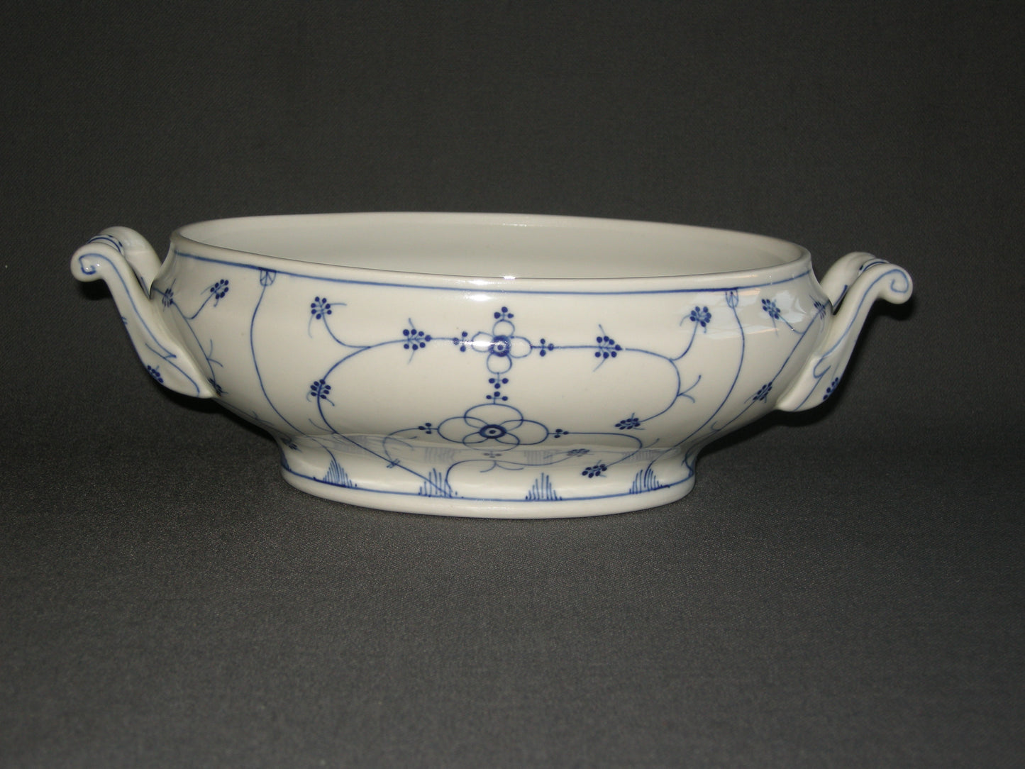 Diverse Blau Saks 026. ovale dekschaal zonder deksel