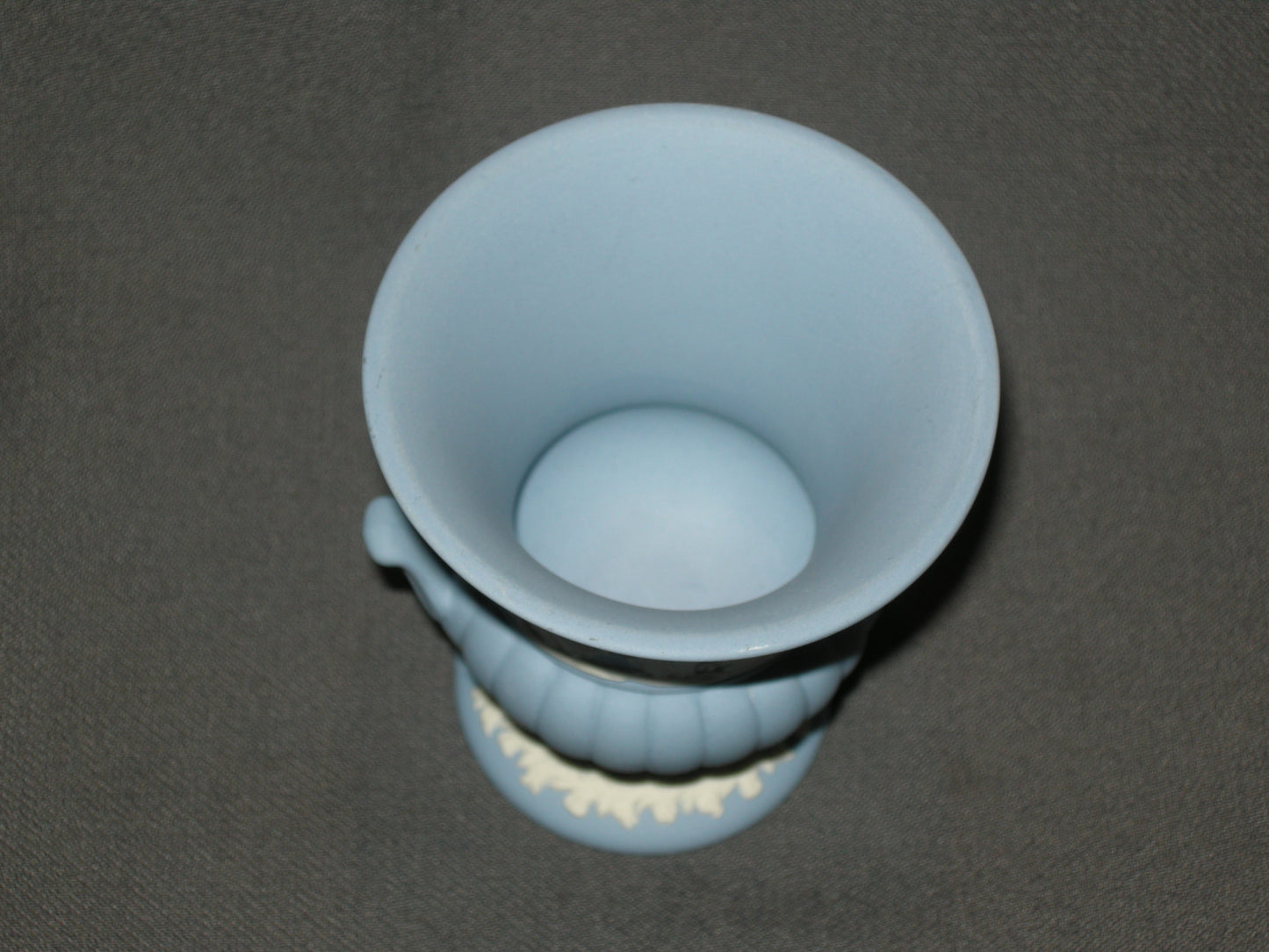 Wedgwood Jasperware blauw 027. lepelvaasje