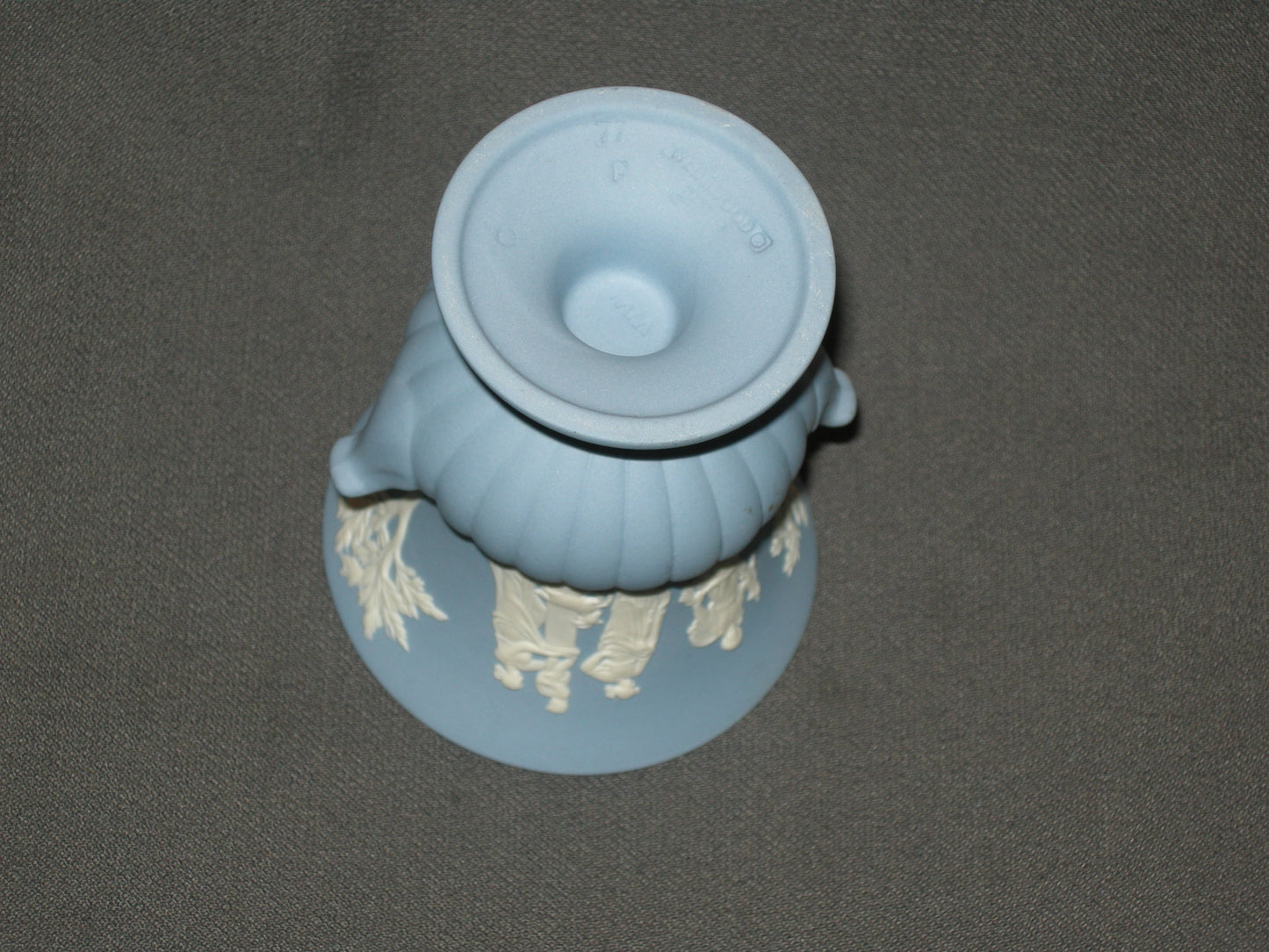 Wedgwood Jasperware blauw 027. lepelvaasje