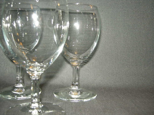 gebruikt glas / kristal glazen 368 5 glazen met geslepen been