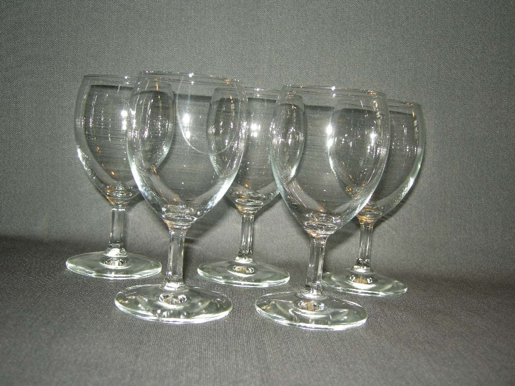 gebruikt glas / kristal glazen 368 5 glazen met geslepen been