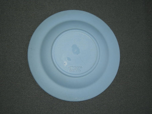 Wedgwood Jasperware blauw 038. bordje O11 cm. schild zwaard water