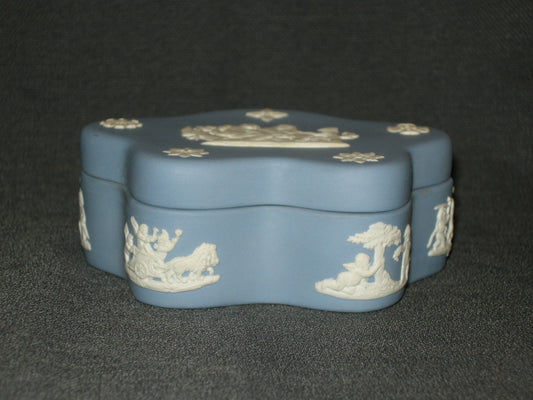Wedgwood Jasperware blauw 004. dekselschaaltje