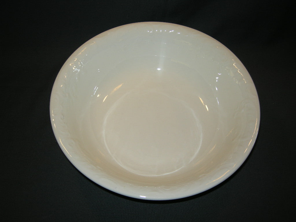 Royal Sphinx wit 040. schaal met reliefrand O28,5 cm.
